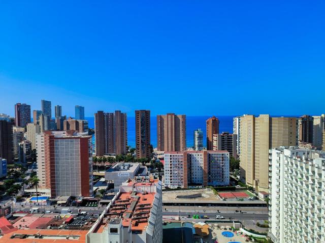 Bonito apartamento con vistas espectaculares al mar y Benidorm. photo 0