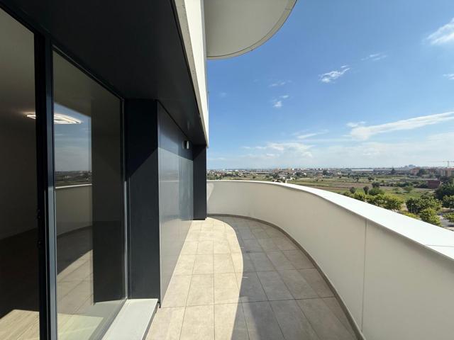 Magnífica vivienda de reciente construcción en el distrito de Quatre Carreres photo 0