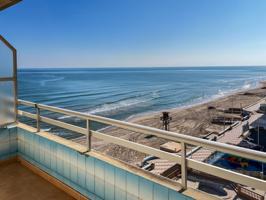 Apartamento con vistas al mar en venta en Mareny de Barraquetes photo 0