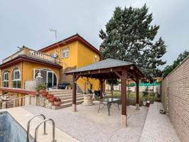 Chalet en venta en Urbanización La Llobatera (Ribarroja del Turia) photo 0