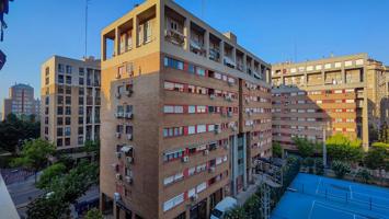 Vive Valencia desde las alturas, junto a la Ciudad de las Artes y el antiguo cauce del Turia photo 0