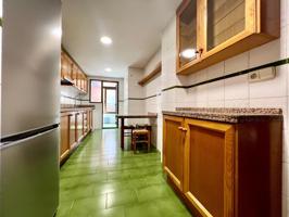 Preciosa vivienda en alquiler en el barrio de Malilla photo 0
