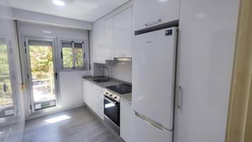 Piso de 4 habitaciones en alquiler en La Fonteta de Sant Lluis photo 0