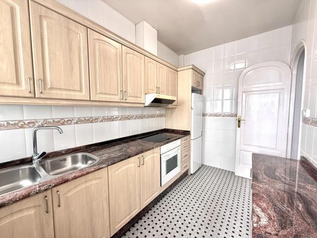 Vivir en alquiler en la calle Conde Altea. photo 0