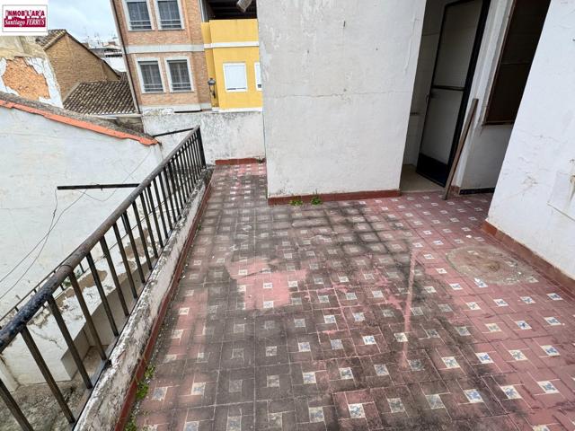 VENTA DE VIVIENDA UNIVAMILIAR EN BENIFAIO (VALENCIA)  para reformar photo 0