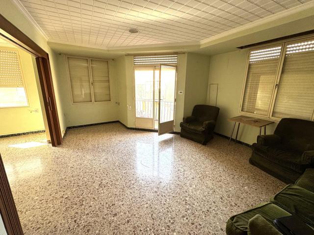 VENTA DE VIVIENDA EN DOS PLANTAS EN BENIFAIO (VALENCIA) PARA REFORMAR photo 0