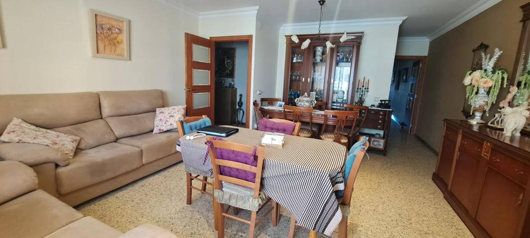 PISO DE GRANDES DIMENSIONES, IDEAL GRANDES FAMILIAS!!!!! photo 0