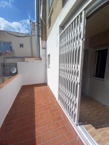 PISO REFORMADO CON TERRAZA!!! photo 0