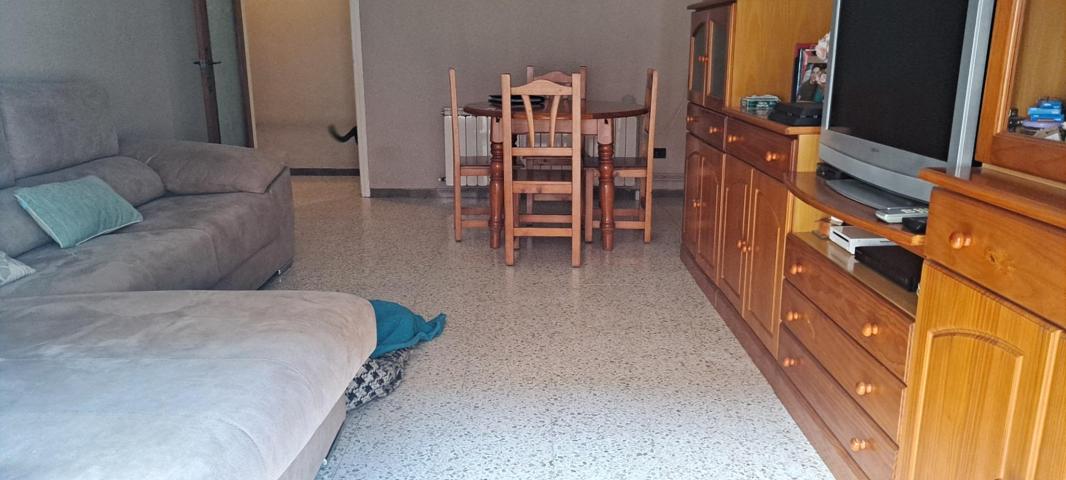 Piso de grandes dimensiones con ascensor!!! photo 0