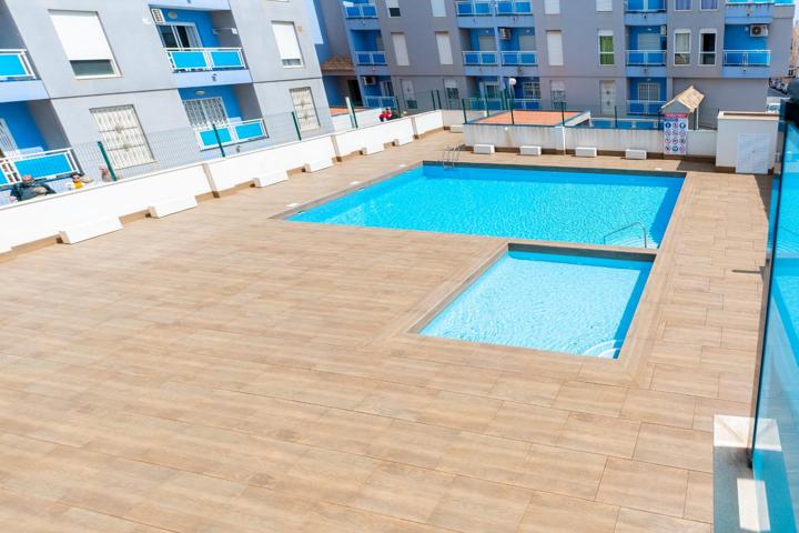 Apartamento en urbanización con piscina y garaje cerca de la Playa del Cura photo 0