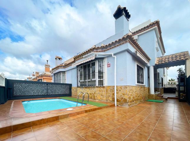Casa En venta en Lomas De Cabo Roig, Orihuela Costa photo 0