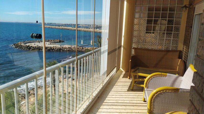 ¡Vive el Mediterráneo en primera línea en Torrevieja, junto a las Piscinas Naturales! photo 0