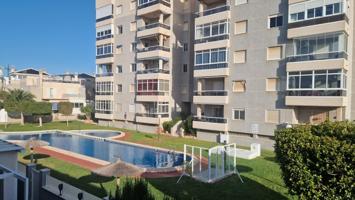 Gran dúplex, 3 dormitorios, 2 baños, jardín, solárium, garaje, piscina comunitaria, en Aguas Nuevas photo 0