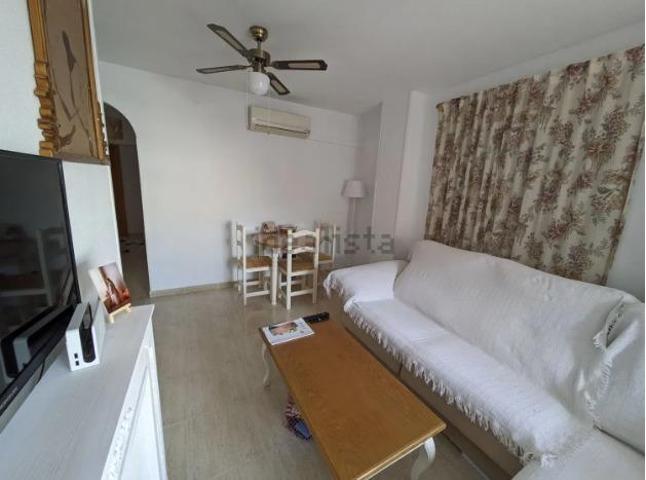 APARTAMENTO REFORMADO DE 2 DORMITORIOS A 400M DE LA PLAYA CON PARKING photo 0