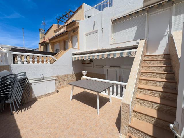 Chalet adosado en La Mata photo 0