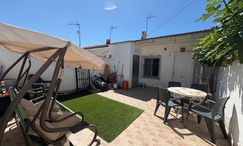 Bungalow en TORRETAS. TORREVIEJA photo 0