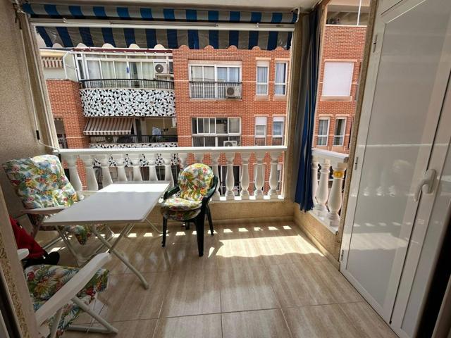 Apartamento en Centro Torrevieja zona Playa del Cura photo 0
