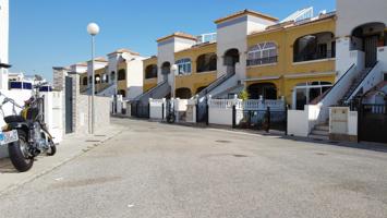 Chalet pareado reformado de 4 dormitorios con solárium, jardín privado, 4 trasteros y parking photo 0