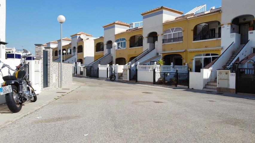 Chalet pareado reformado de 4 dormitorios con solárium, jardín privado, 4 trasteros y parking photo 0