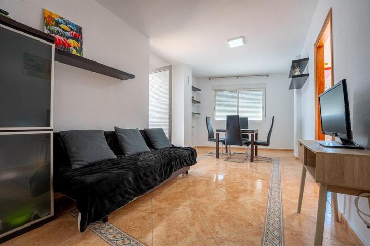 Apartamento renovado esquina, Atico a 430 metros de la playa! photo 0