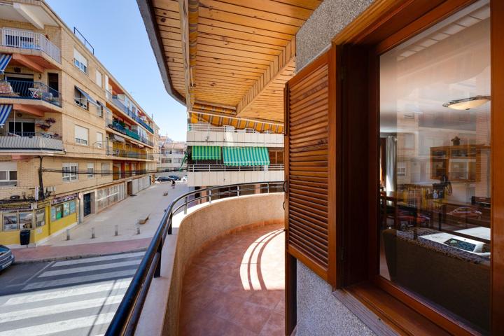 Apartamento de tres dormitorios a 100 metros de la playa del acequión photo 0