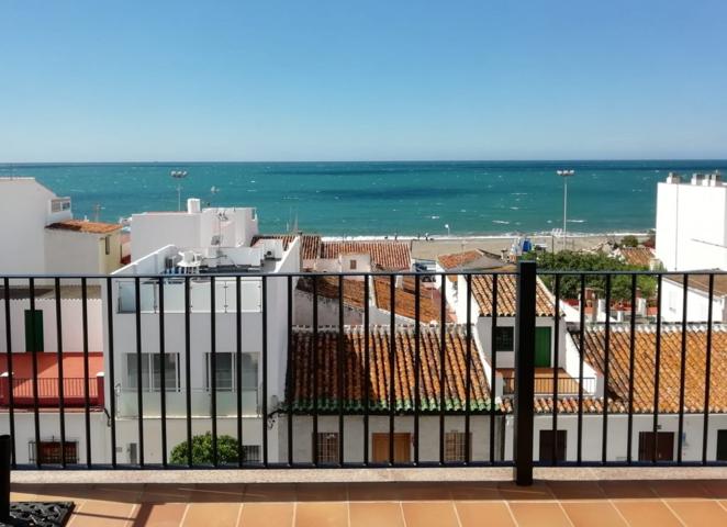 MAGNÍFICO ÁTICO DE DOS TERRAZAS CON VISTAS AL MAR - SEGUNDA LINEA PLAYA - CALETA DE VELEZ - MÁLAGA photo 0