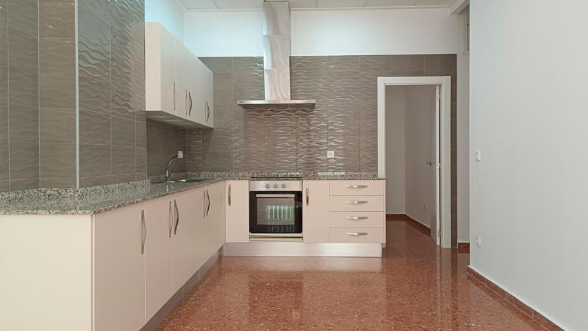 Acogedora Planta Baja Reformada en Alaquas - Zona Las Palmeras photo 0