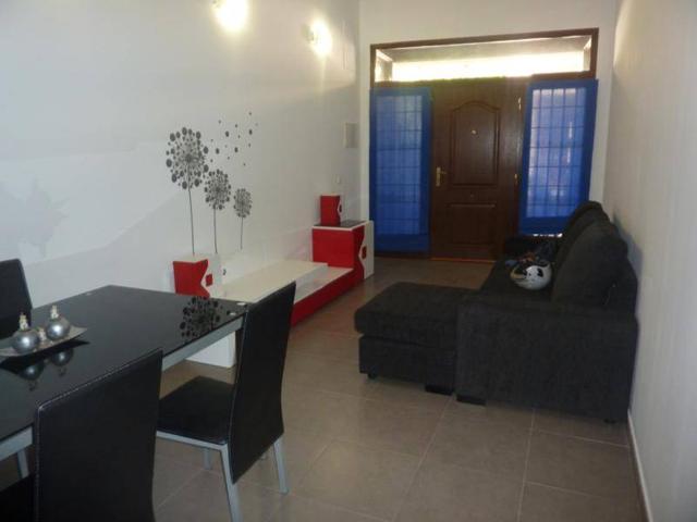 SE ALQUILA BAJO VIVIENDA DÚPLEX SEMINUEVO EN ALAQUAS photo 0
