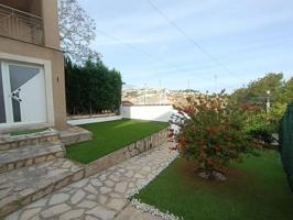 SE ALQUILA FABULOSO CHALET PAREADO EN CALICANTO photo 0