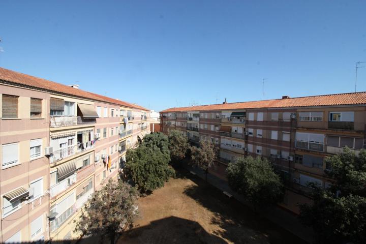 SE VENDE PISO PARA REFORMAR TOTALMENTE photo 0