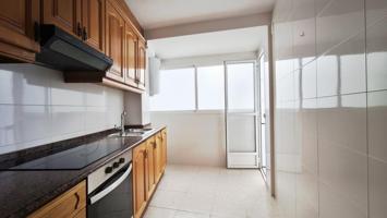 SE ALQUILA PISO CON ASCENSOR EN ZONA MIGUEL HERNÁNDEZ DE ALAQUAS photo 0