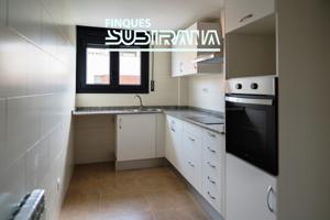 PIS EN VENDA A IGUALADA - BARRI SANT CRIST photo 0