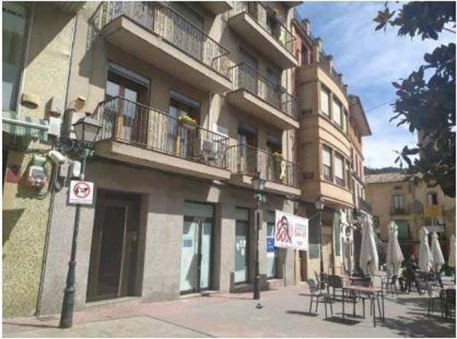 LOCAL COMERCIAL EN VENTA O ALQUILER EN EL CENTRO HISTÓRICO DE SALLENT - MANRESA photo 0