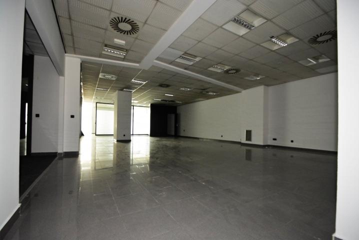 LOCAL COMERCIAL AL CENTRE D'IGUALADA photo 0