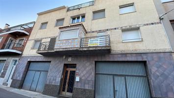 CASA ADOSSADA EN VENDA A CALAF - DOS PISOS INDEP. + GARATGES + PATI + TRASTER I TERRASSA COMUNITÀRIA photo 0
