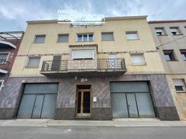 CASA ADOSSADA EN VENDA A CALAF - DOS PISOS INDEP. + GARATGES + PATI + TRASTER I TERRASSA COMUNITÀRIA photo 0