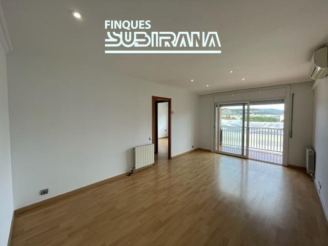 PIS EN VENDA A IGUALADA - AVINGUDA BARCELONA photo 0