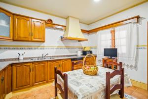 Acogedora Casa en Chiclana de la Frontera con Patio y Garaje Privado photo 0