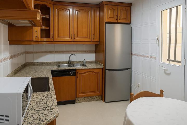 Piso en el centro de Chiclana con ascensor y plaza de garaje photo 0