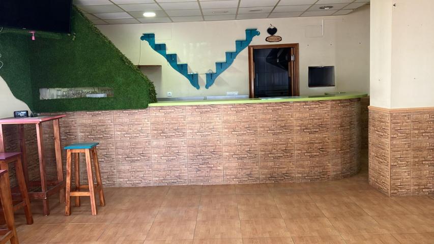 Amplio Local Comercial en Chiclana de la Frontera - La Banda photo 0