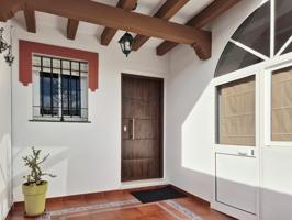 MAGNIFICO CHALET PAREADO EN JARDINES DEL MARQUESADO EN CHICLANA photo 0