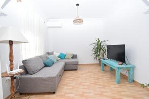 Amplia y luminosa vivienda 3 dormitorios 2 baños + trastero y 100 m2 solarium photo 0