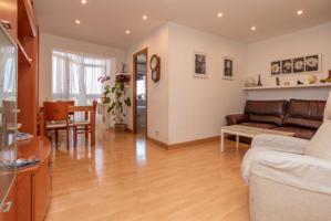 PISO EN VENTA EN PASEO SALZEREDA CON ASCENSOR photo 0