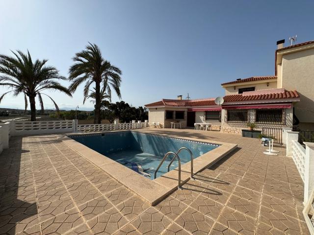 CHALET INDEPENDIENTE EN VENTA EN LAS PAULINAS-HOGAR PROVINCIAL ALICANTE photo 0