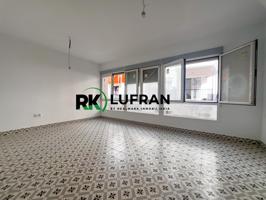 Piso Reformado en Carolinas Bajas, Alicante - ¡Tu Nuevo Hogar Te Espera! photo 0