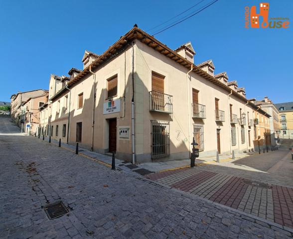 Local en alquiler en pleno centro de San Ildefonso photo 0