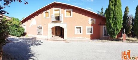 Exclusiva vivienda unifamiliar aislada photo 0
