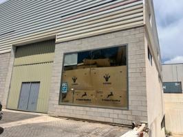 Gran Oportunidad: Nave Industrial en Partida de Torres – Más de 1.000 m² en Tres Plantas photo 0