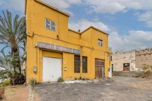 EDIFICIO DE VIVIENDAS Y LOCAL EN GRANADILLA photo 0