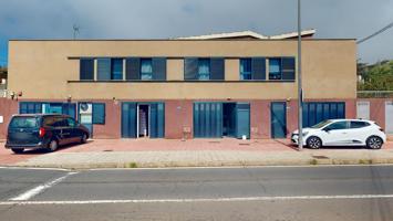 Local multifuncional en Geneto photo 0
